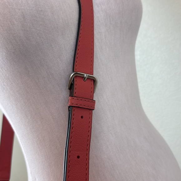 Marc Jacobs Dusty Pink Natasha Fold Over Crossbody Bag with Adjustable Strap - Picture 5 of 10